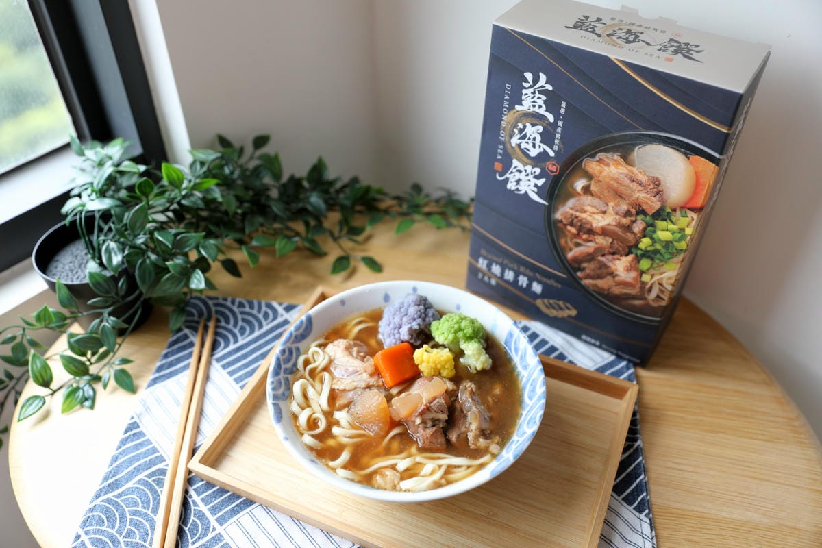 史上料最多的常溫料理包推薦 藍海饌 半筋半肉牛肉麵.胡椒豬肚雞.紅燒排骨麵.麻辣牛肉麵.豚骨拉麵 最便利的媽媽好幫手! - 第11張圖 史上料最多的常溫料理包推薦 藍海饌 半筋半肉牛肉麵.胡椒豬肚雞.紅燒排骨麵.麻辣牛肉麵.豚骨拉麵 最便利的媽媽好幫手!