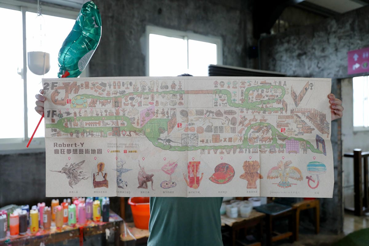宜蘭蘇澳雨天室內親子景點推薦! 全台唯一暴龍化石真跡就在瘋狂夢想藝術園區 Robert Y廢墟-暴龍館 - 第12張圖 宜蘭蘇澳雨天室內親子景點推薦! 全台唯一暴龍化石真跡就在瘋狂夢想藝術園區 Robert Y廢墟-暴龍館