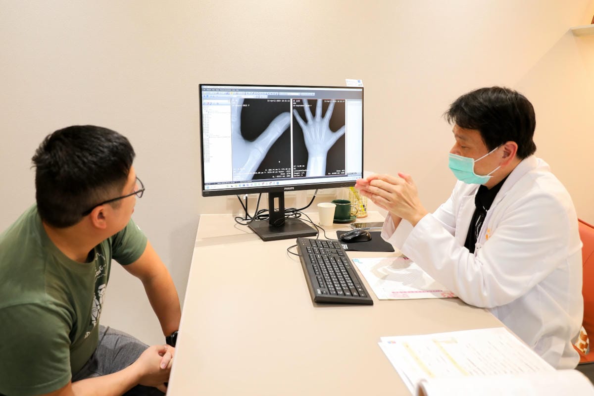台北兒童成長門診推薦! 琢月診所/長高事務所 骨齡攝影檢查,身高異常矮小.性早熟治療