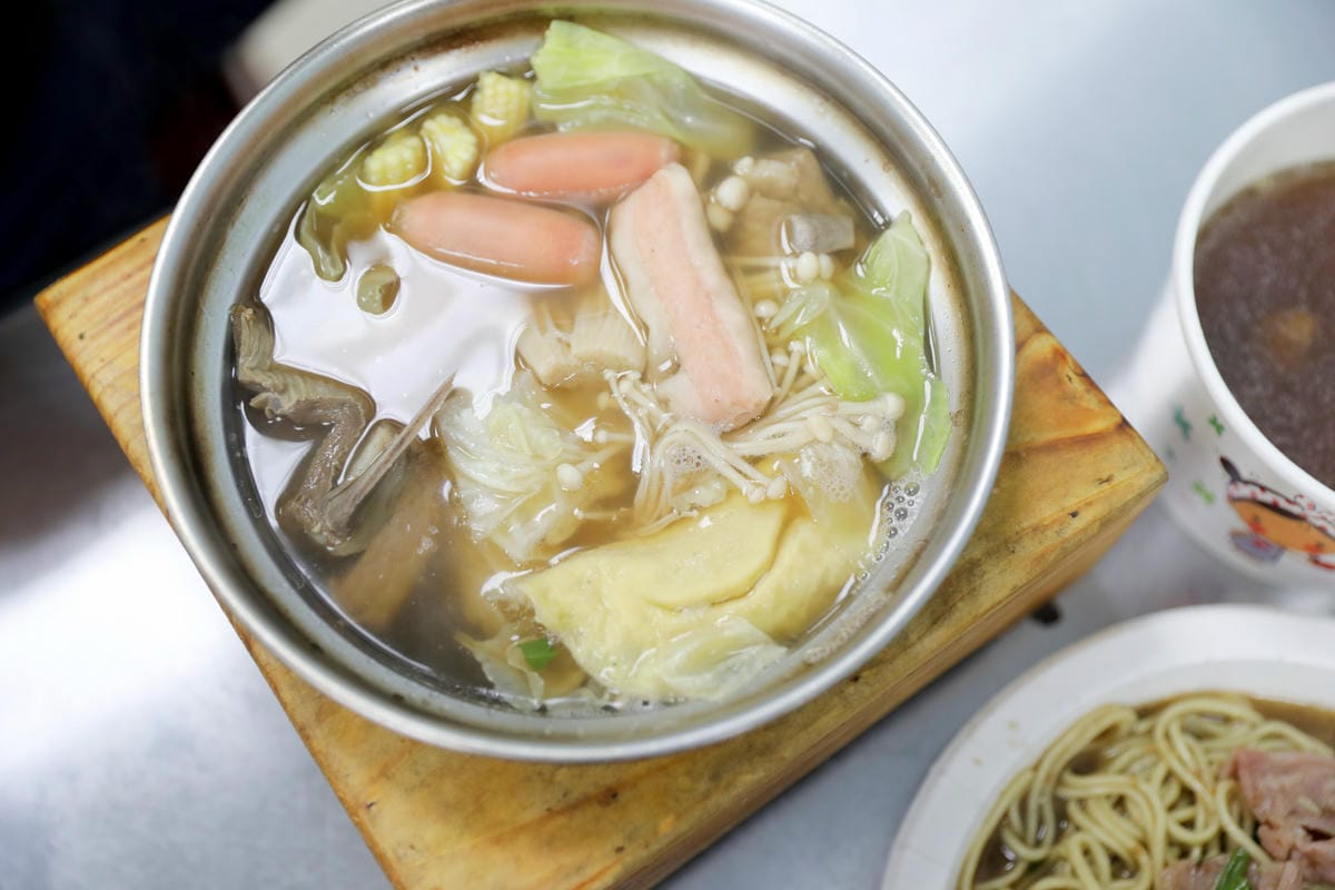 桃園八德桃鶯生炒羊肉 羊肉炒麵.當歸羊肉湯,還有個人獨享羊肉爐! - 第11張圖 桃園八德桃鶯生炒羊肉 羊肉炒麵.當歸羊肉湯,還有個人獨享羊肉爐!