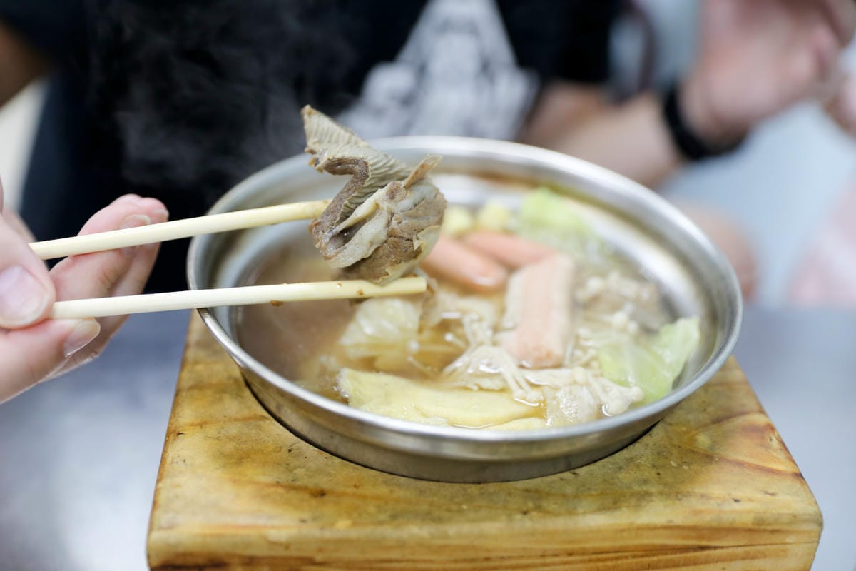 桃園八德桃鶯生炒羊肉 羊肉炒麵.當歸羊肉湯,還有個人獨享羊肉爐! - 第12張圖 桃園八德桃鶯生炒羊肉 羊肉炒麵.當歸羊肉湯,還有個人獨享羊肉爐!