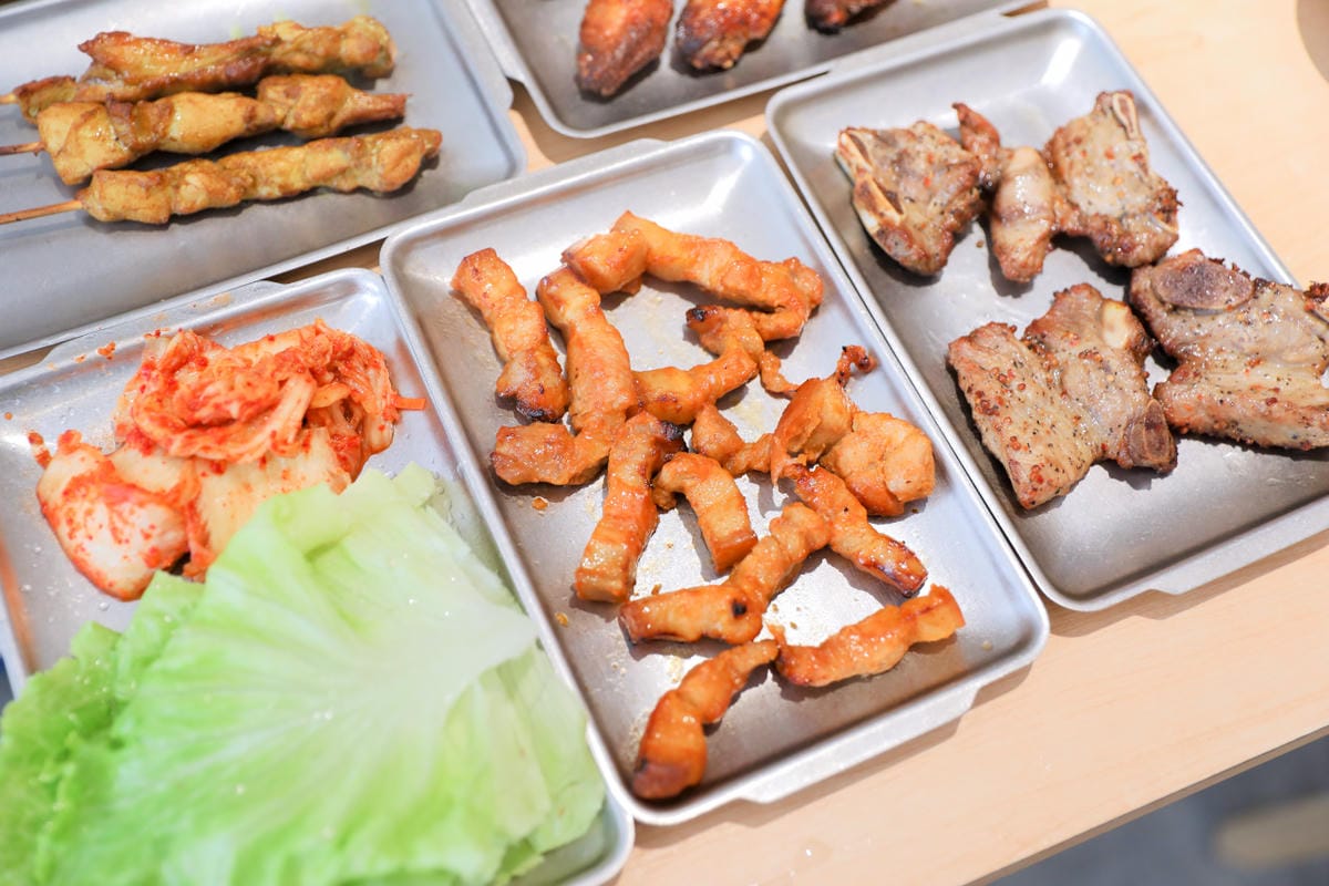 桃園火鍋吃到飽推薦!(近大有梯田生態公園) 呀屋 火鍋 .烤串 八種原肉肉片.串燒現點現烤.啤酒無限暢飲 - 第32張圖 桃園火鍋吃到飽推薦!(近大有梯田生態公園) 呀屋 火鍋 .烤串 八種原肉肉片.串燒現點現烤.啤酒無限暢飲