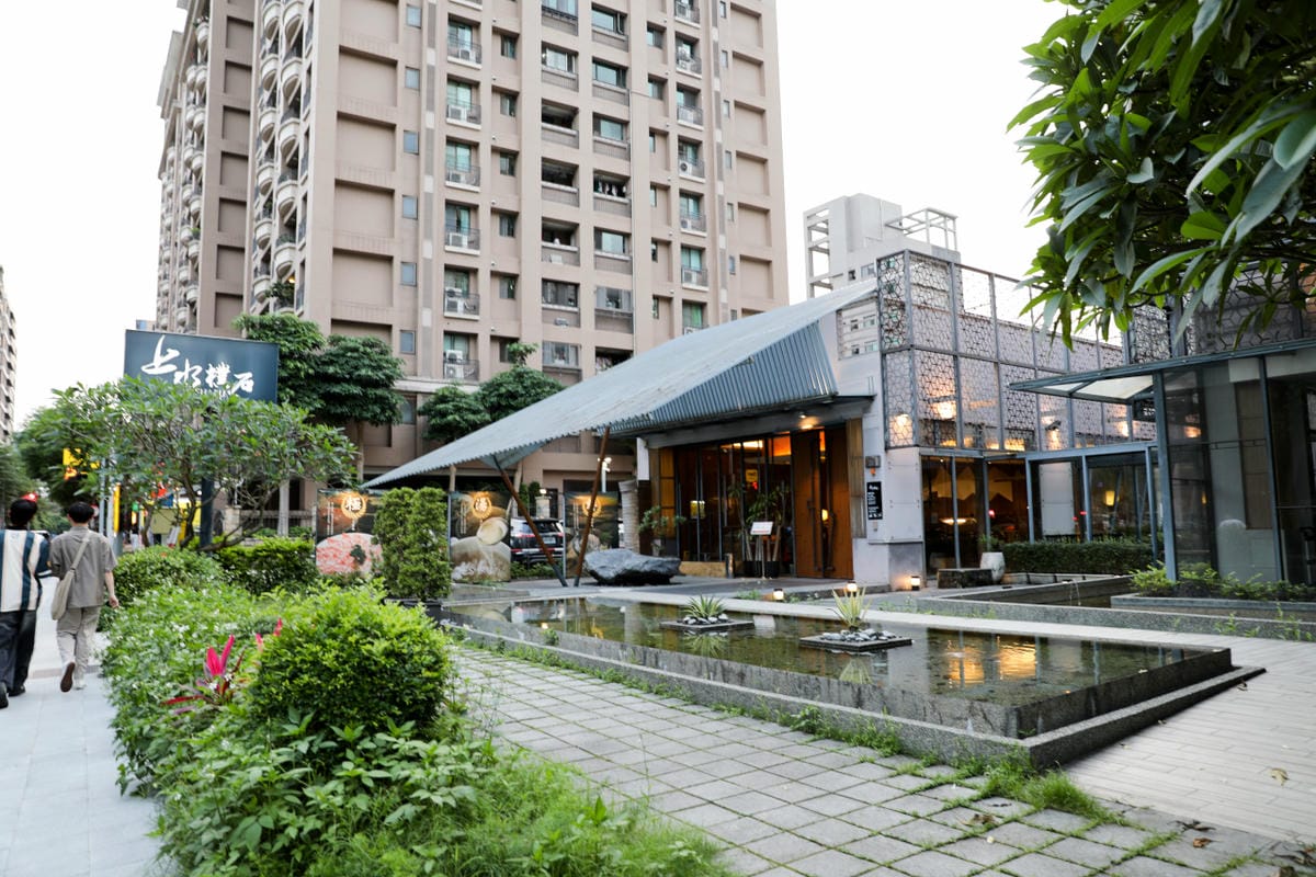 三峽火鍋.北大餐廳推薦! 上水樸石 天然無添加湯頭.高品質原肉與海鮮食材.無限量供應優質蔬食自助吧