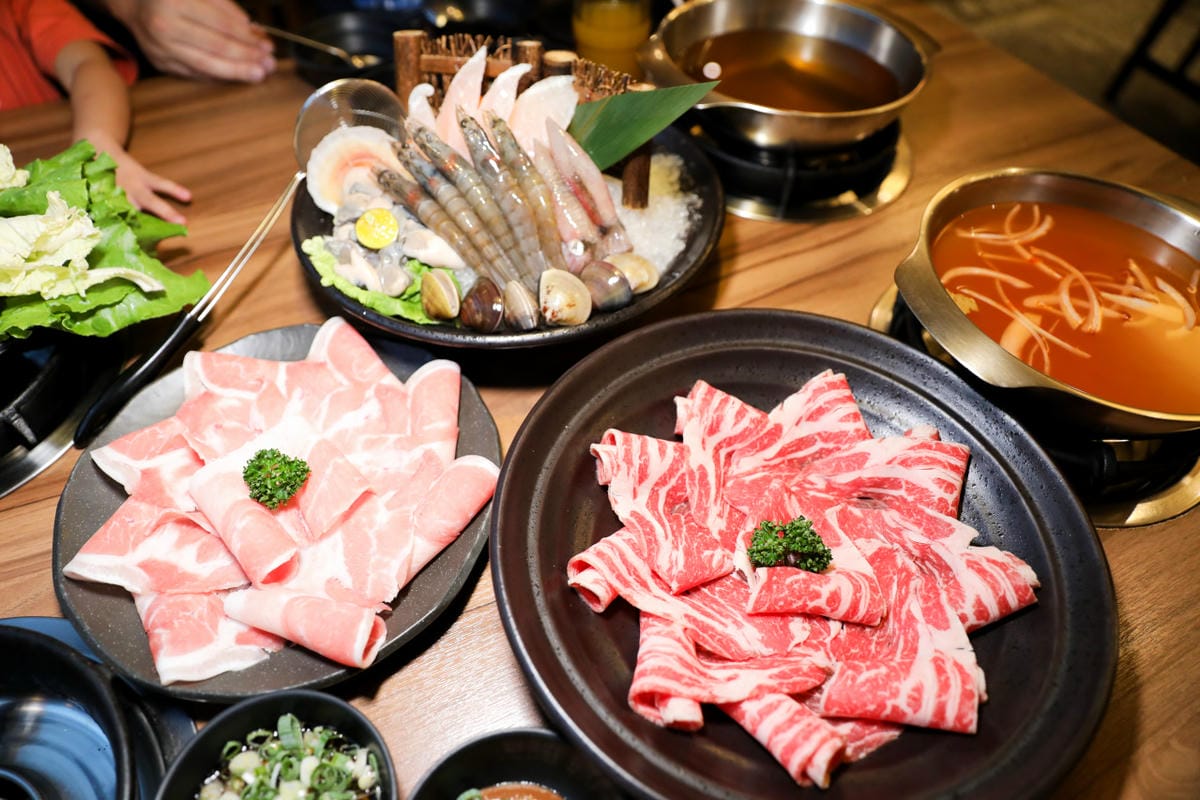 三峽火鍋.北大餐廳推薦! 上水樸石 天然無添加湯頭.高品質原肉與海鮮食材.無限量供應優質蔬食自助吧