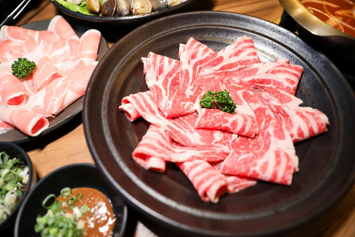 三峽火鍋.北大餐廳推薦! 上水樸石 天然無添加湯頭.高品質原肉與海鮮食材.無限量供應優質蔬食自助吧