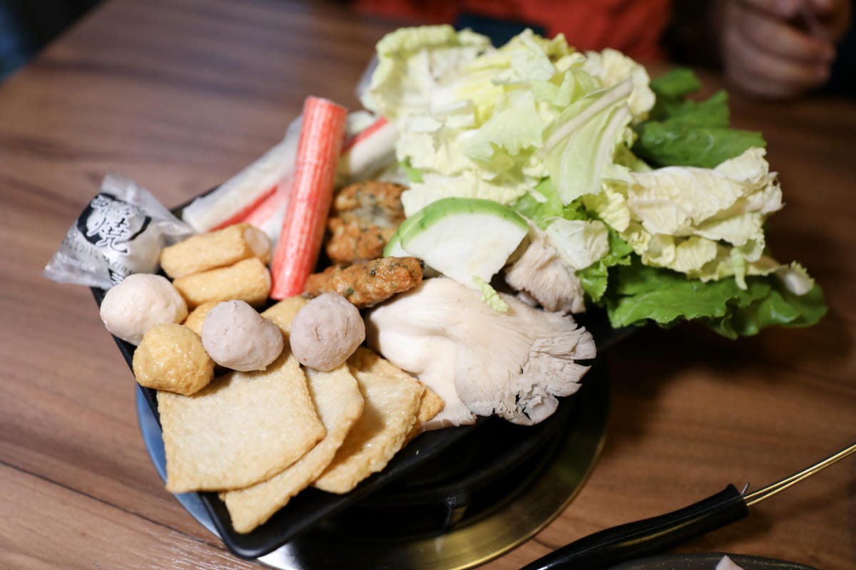 三峽火鍋.北大餐廳推薦! 上水樸石 天然無添加湯頭.高品質原肉與海鮮食材.無限量供應優質蔬食自助吧