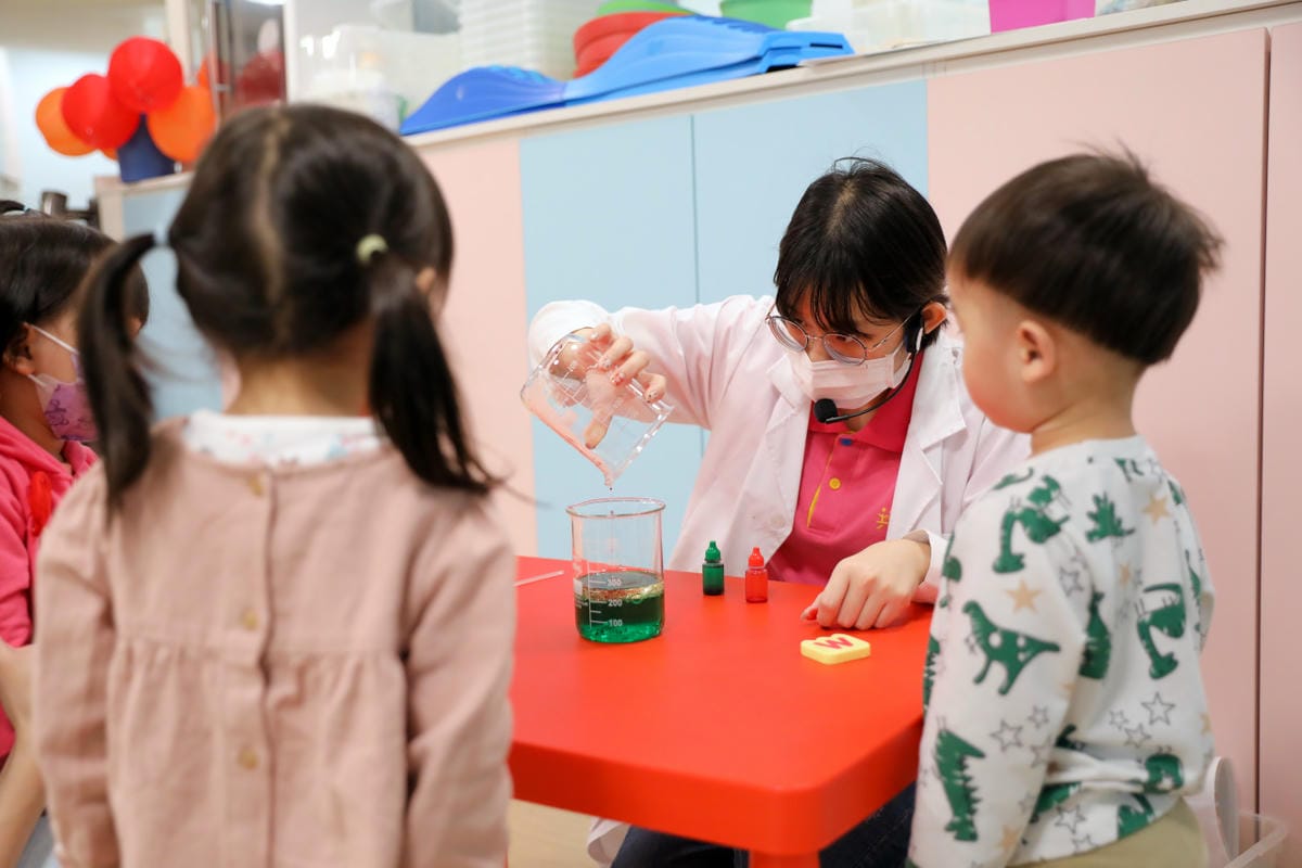 台北幼兒steam啟蒙活動 幼兒科學實驗 板橋共玩谷親子玩習所 親子共學課程推薦!