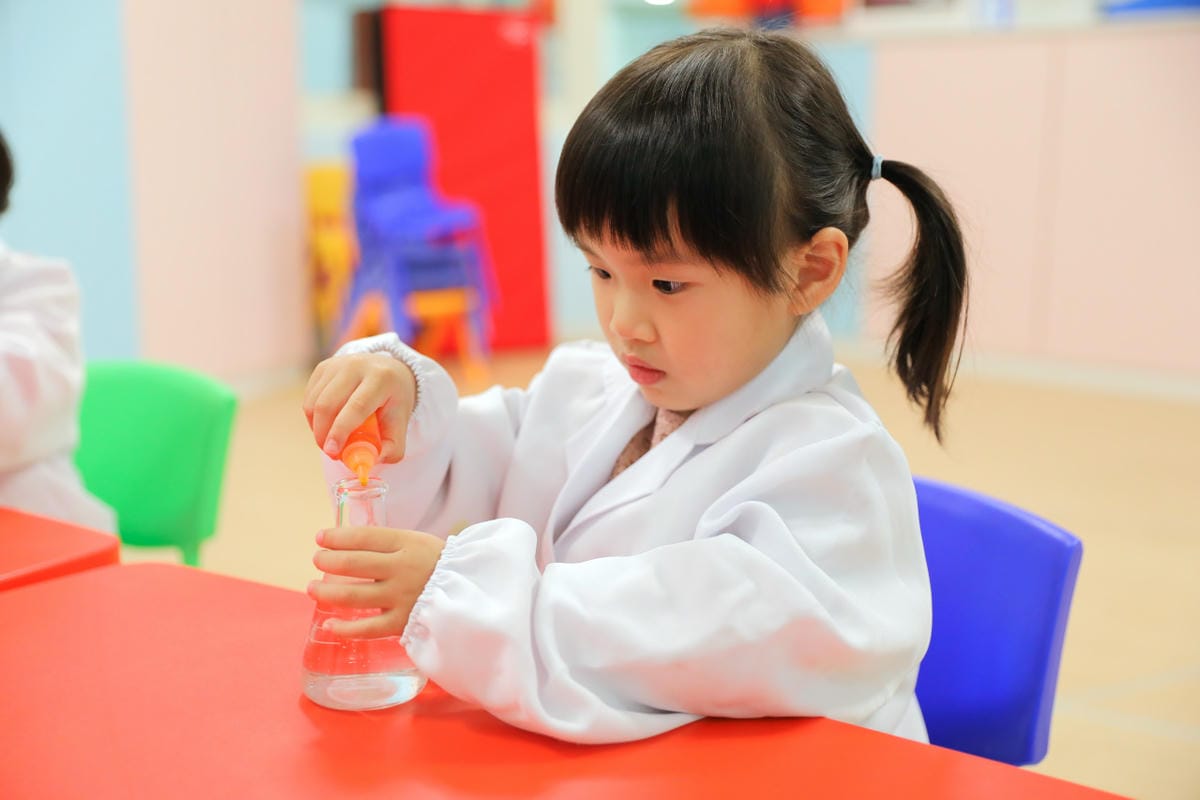 台北幼兒steam啟蒙活動 幼兒科學實驗 板橋共玩谷親子玩習所 親子共學課程推薦!