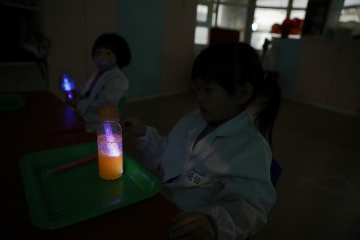 台北幼兒steam啟蒙活動 幼兒科學實驗 板橋共玩谷親子玩習所 親子共學課程推薦!