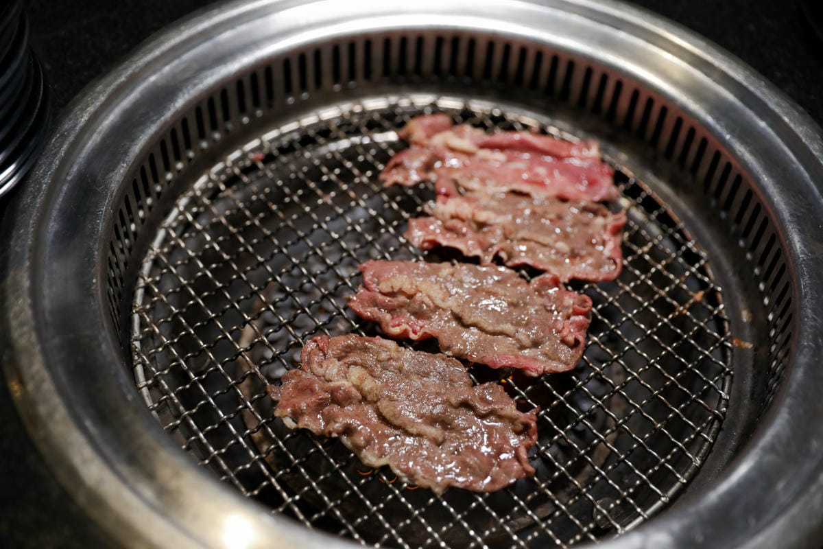 新開幕中壢吃到飽燒肉推薦! 胖肚肚燒肉吃到飽(中壢店) 專人桌邊代烤服務太優秀啦~