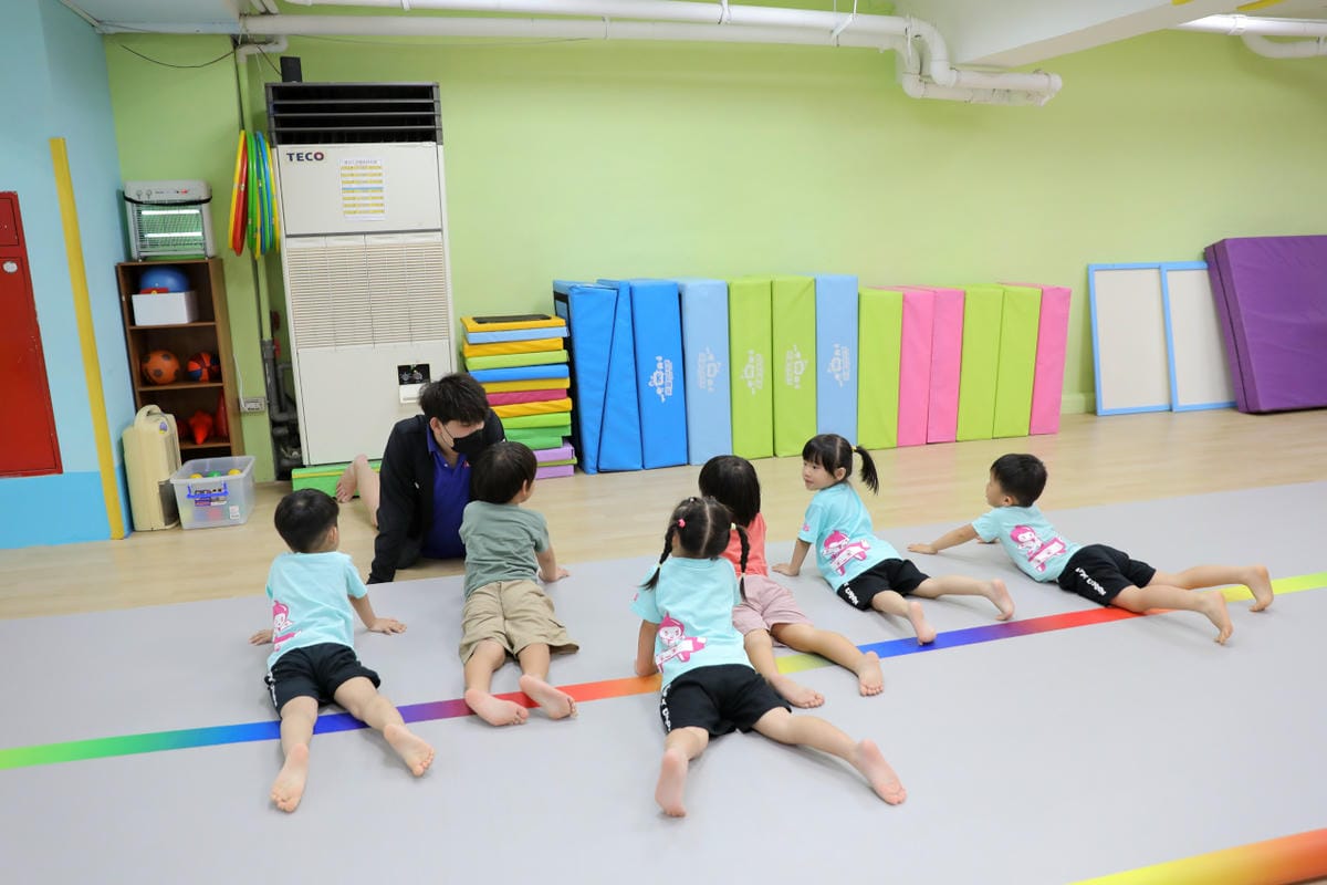 台北幼兒體操推薦! 樂童體操 兒童感統課程推薦! 小班制兒童體操推薦! 兒童放電,幼兒體適能,幼兒感統訓練 - 第6張圖 台北幼兒體操推薦! 樂童體操 兒童感統課程推薦! 小班制兒童體操推薦! 兒童放電,幼兒體適能,幼兒感統訓練