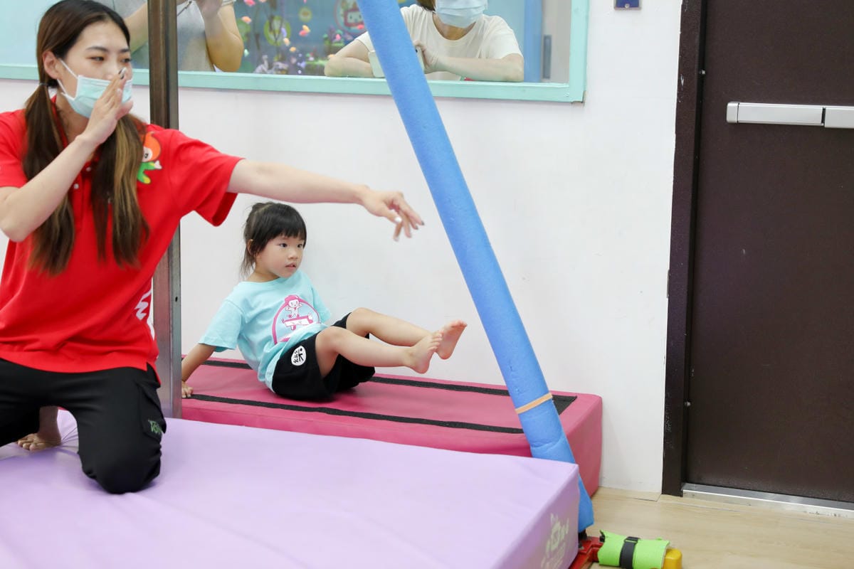 台北幼兒體操推薦! 樂童體操 兒童感統課程推薦! 小班制兒童體操推薦! 兒童放電,幼兒體適能,幼兒感統訓練 - 第11張圖 台北幼兒體操推薦! 樂童體操 兒童感統課程推薦! 小班制兒童體操推薦! 兒童放電,幼兒體適能,幼兒感統訓練