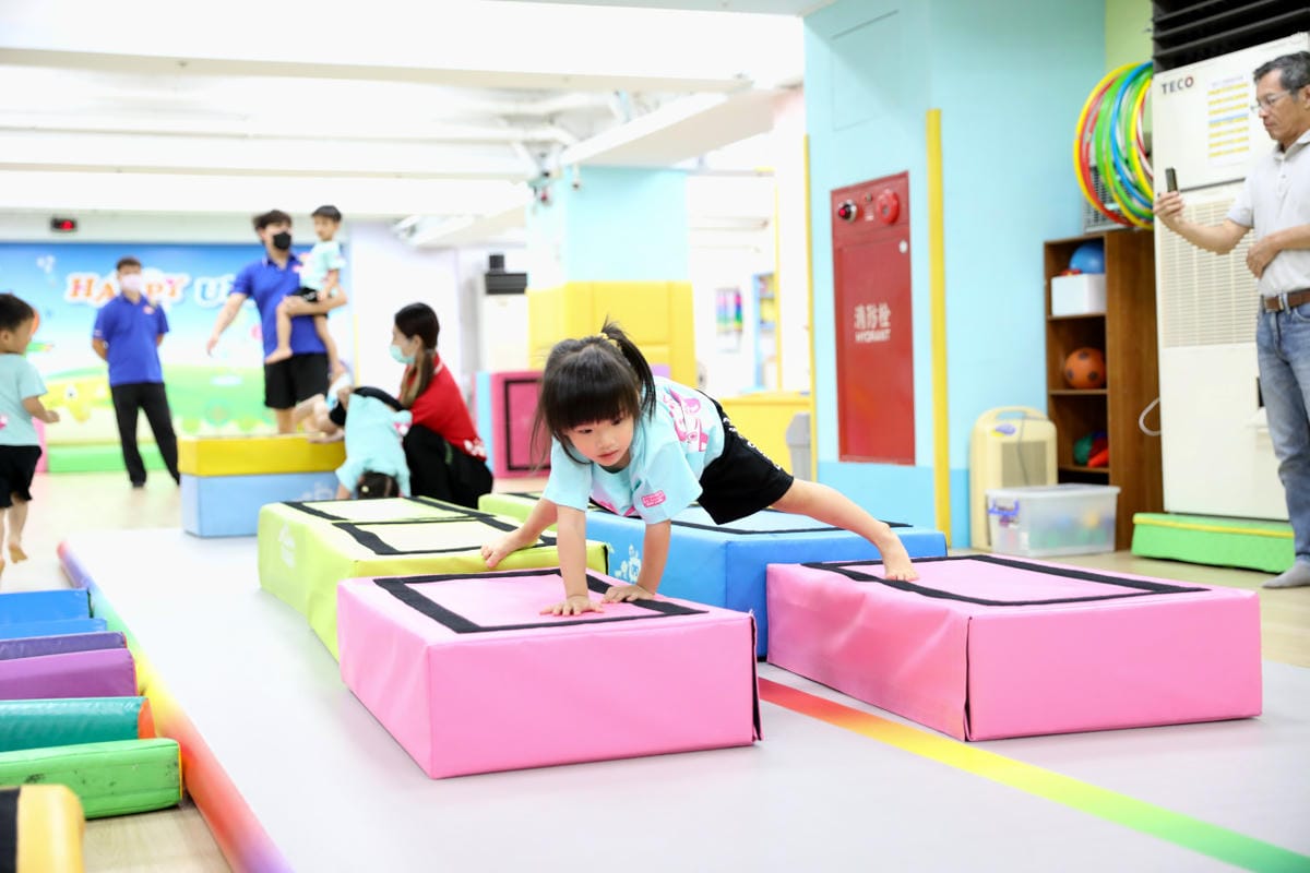 台北幼兒體操推薦! 樂童體操 兒童感統課程推薦! 小班制兒童體操推薦! 兒童放電,幼兒體適能,幼兒感統訓練 - 第19張圖 台北幼兒體操推薦! 樂童體操 兒童感統課程推薦! 小班制兒童體操推薦! 兒童放電,幼兒體適能,幼兒感統訓練
