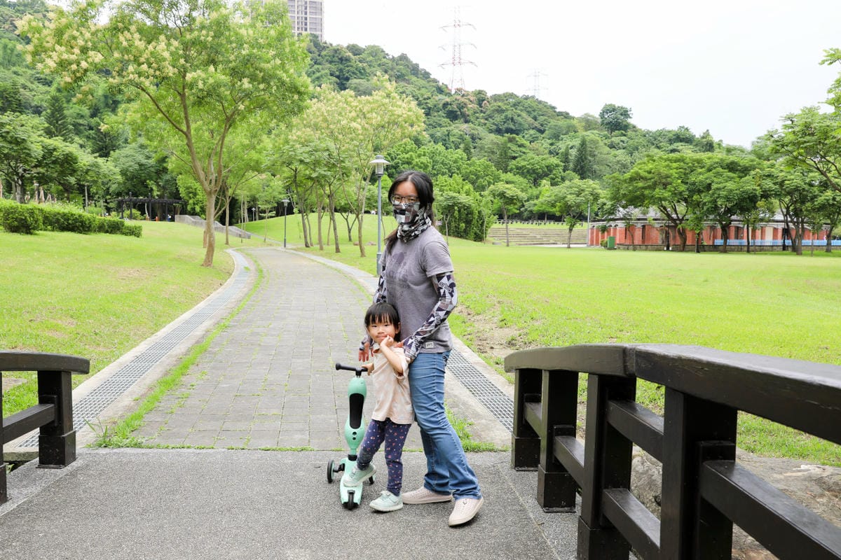 MIT機能防曬涼感衣推薦! sNug鈦石科技纖維 台灣百岳防曬涼感T恤.鈦冰涼抗UV袖套.鈦冰涼抗UV頭套 - 第16張圖 MIT機能防曬涼感衣推薦! sNug鈦石科技纖維 台灣百岳防曬涼感T恤.鈦冰涼抗UV袖套.鈦冰涼抗UV頭套