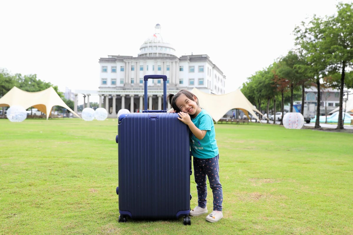 With Me 行李箱 出國旅行唯一推薦! 29吋 經典鋁框款-氣質藍 客製化鐫刻訂製服務 生日禮物.紀念日禮物推薦!