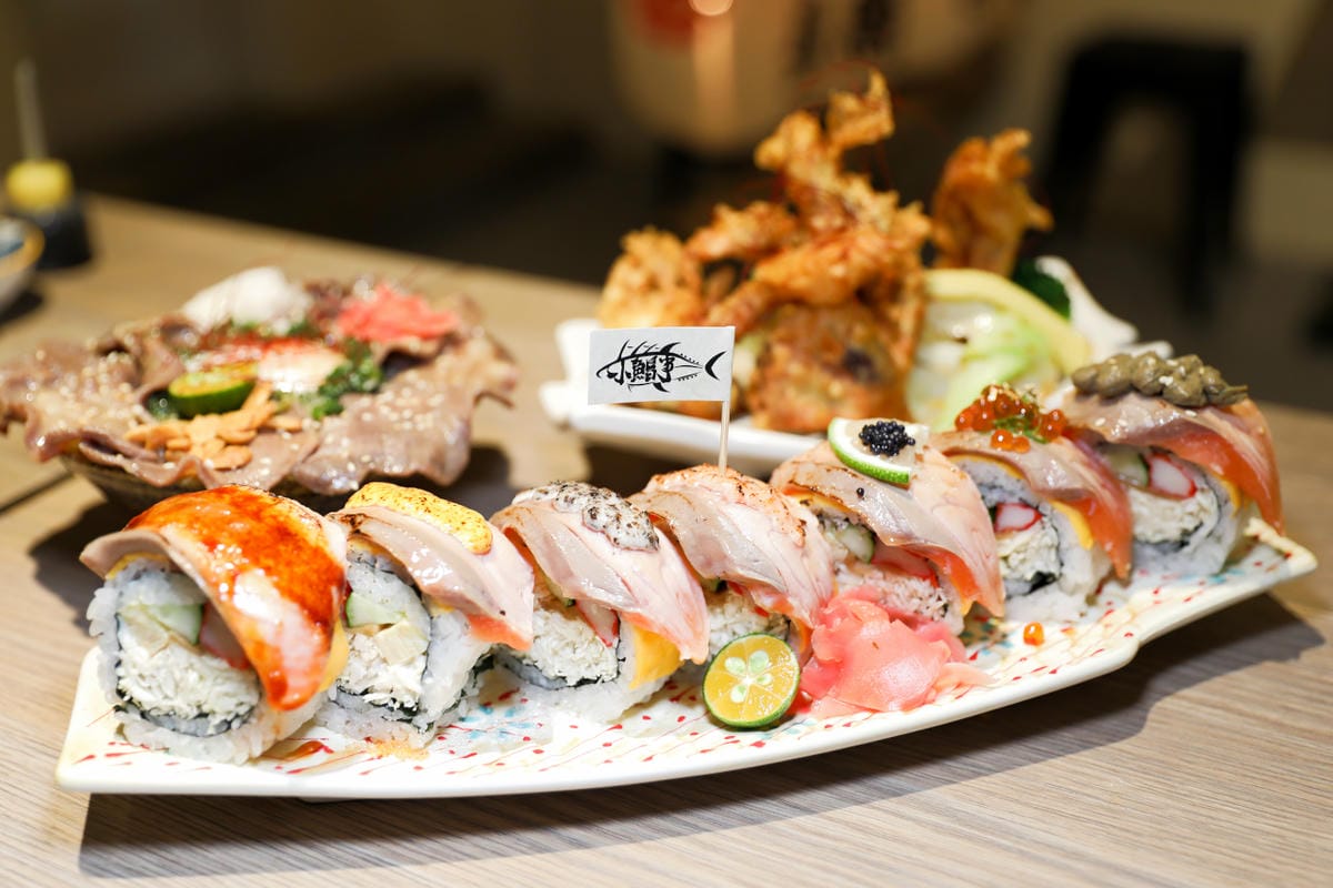 台中日式料理推薦! 小鮨事日式料理店 超浮誇生魚片蛋糕,壽星慶生首選!