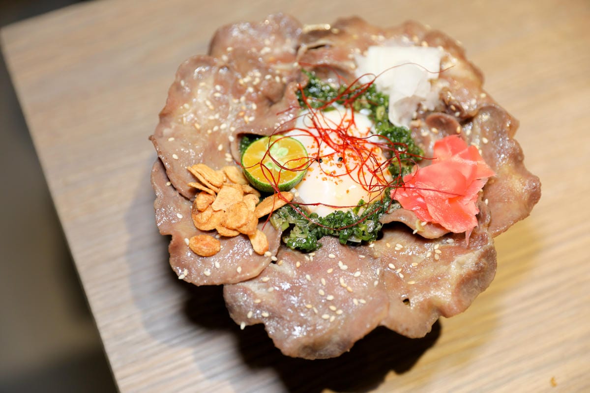 台中日式料理推薦! 小鮨事日式料理店 超浮誇生魚片蛋糕,壽星慶生首選!