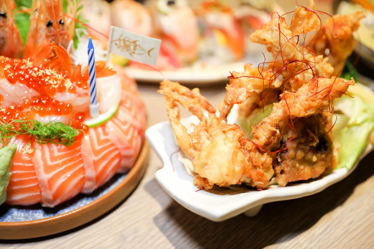 台中日式料理推薦! 小鮨事日式料理店 超浮誇生魚片蛋糕,壽星慶生首選!