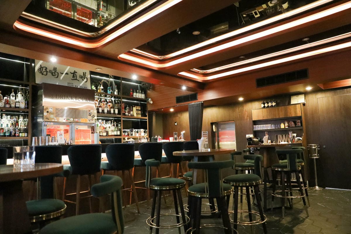 台中Lounge Bar推薦! DRINKTOPIA 飲托邦 調酒小食 酒中自有烏托邦