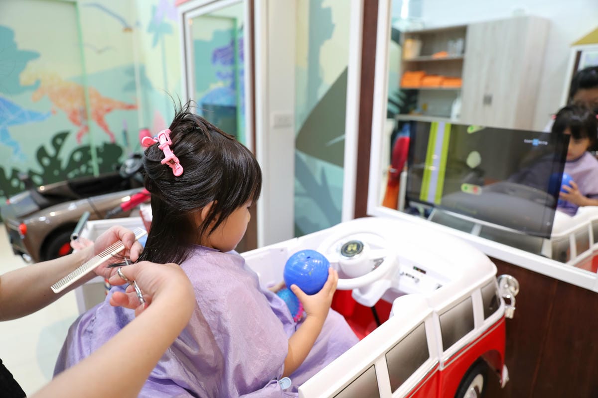台北天母兒童剪髮推薦! 丹尼索KIDS HAIR 0-12歲專業兒童剪燙髮（SOGO天母店）兒童編髮