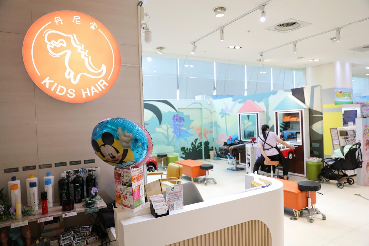 台北天母兒童剪髮推薦! 丹尼索KIDS HAIR 0-12歲專業兒童剪燙髮（SOGO天母店）兒童編髮