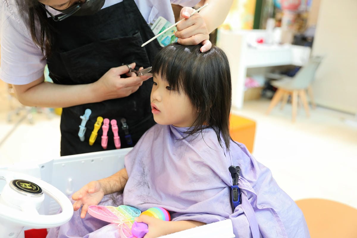 台北天母兒童剪髮推薦! 丹尼索KIDS HAIR 0-12歲專業兒童剪燙髮（SOGO天母店）兒童編髮