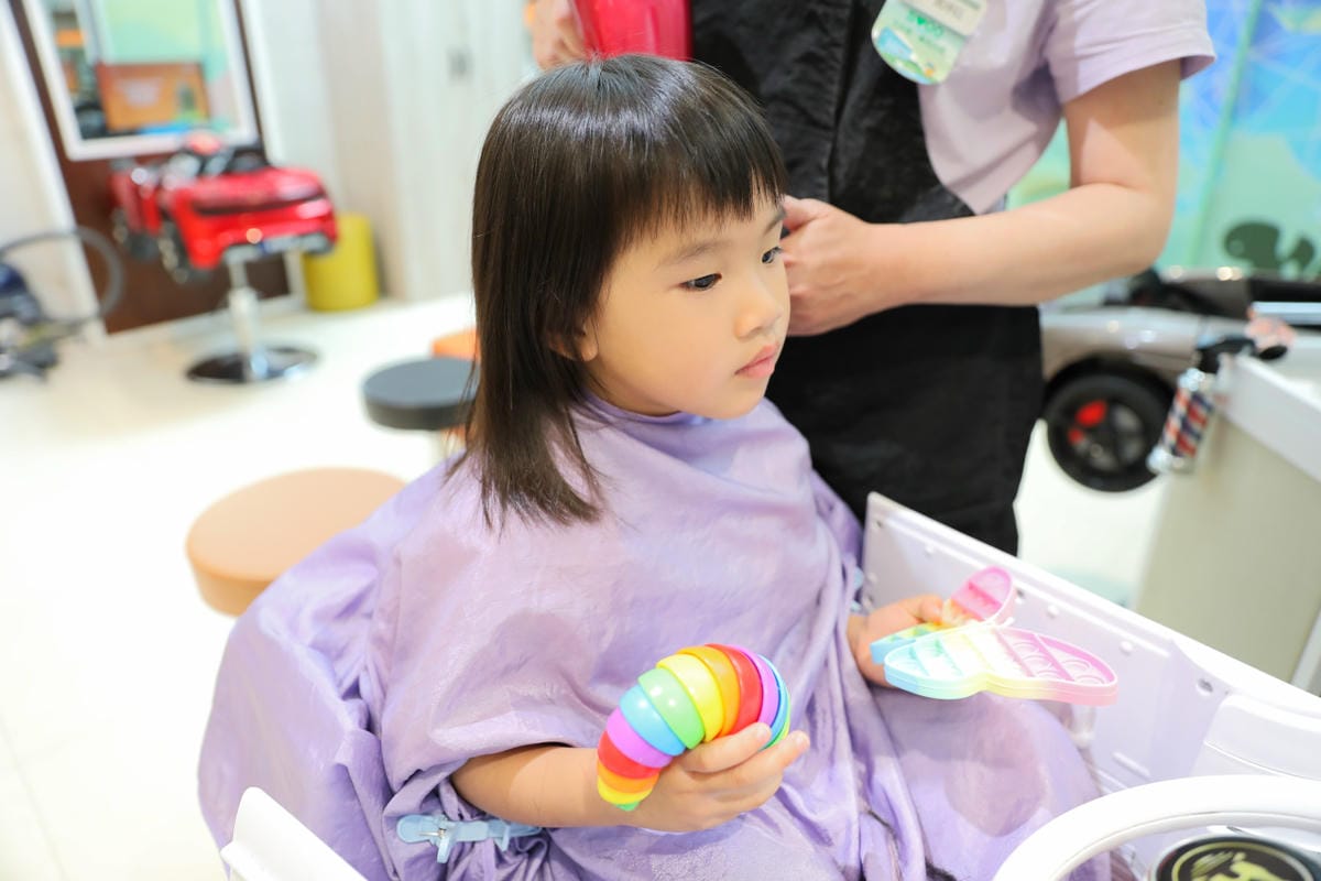 台北天母兒童剪髮推薦! 丹尼索KIDS HAIR 0-12歲專業兒童剪燙髮（SOGO天母店）兒童編髮