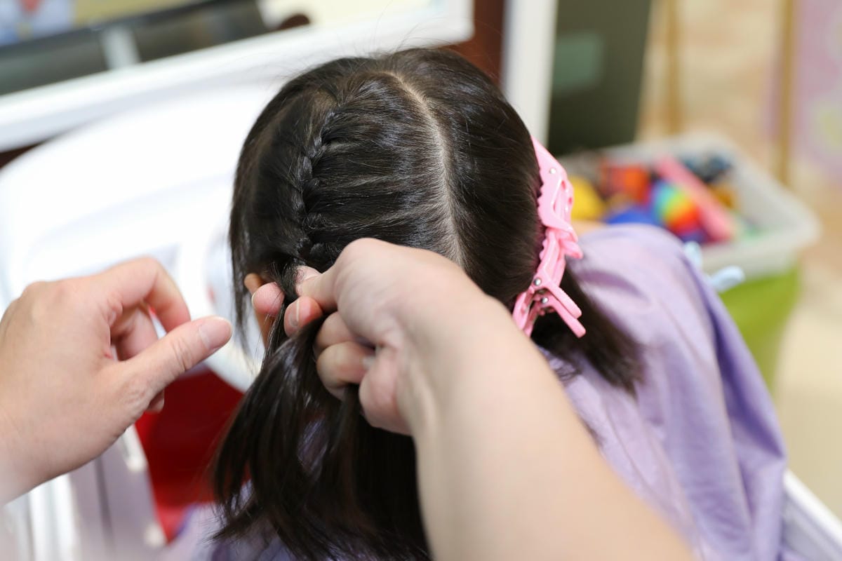 台北天母兒童剪髮推薦! 丹尼索KIDS HAIR 0-12歲專業兒童剪燙髮（SOGO天母店）兒童編髮