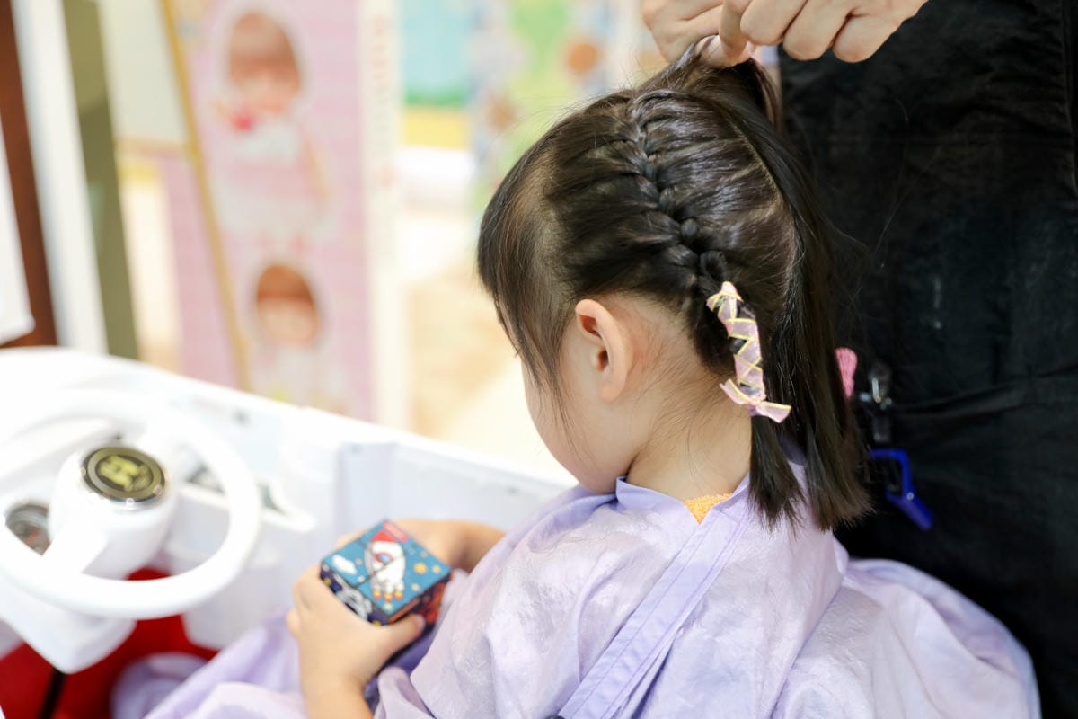 台北天母兒童剪髮推薦! 丹尼索KIDS HAIR 0-12歲專業兒童剪燙髮（SOGO天母店）兒童編髮