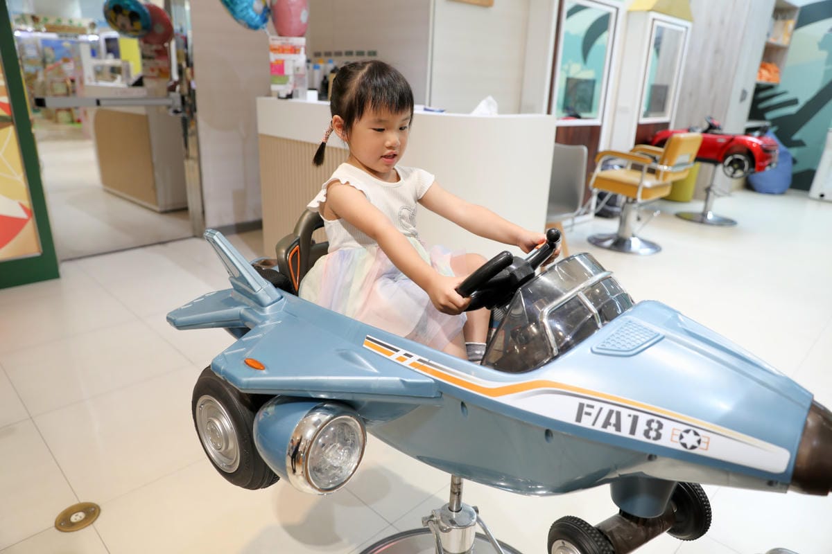 台北天母兒童剪髮推薦! 丹尼索KIDS HAIR 0-12歲專業兒童剪燙髮（SOGO天母店）兒童編髮