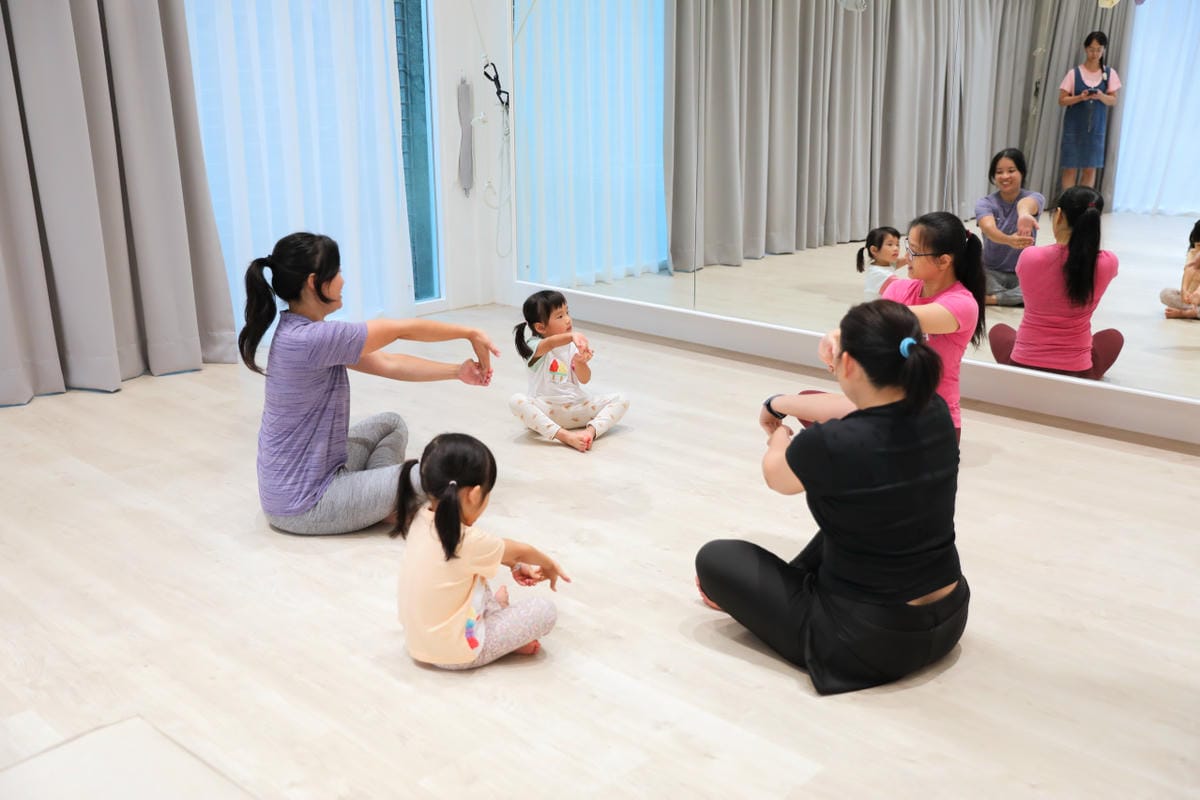 台北兒童瑜珈課程推薦! 101空中藝術 幼兒親子空中瑜珈、兒童空中瑜珈、瑜珈師資培訓