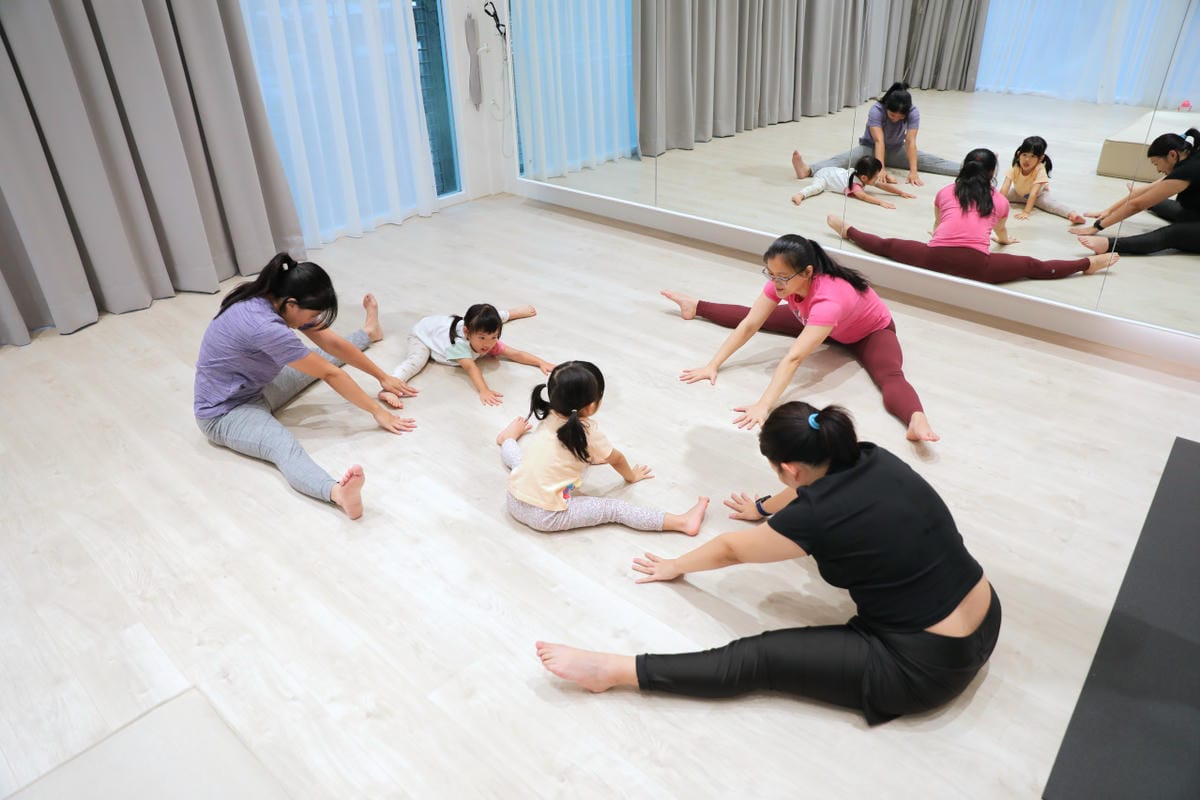 台北兒童瑜珈課程推薦! 101空中藝術 幼兒親子空中瑜珈、兒童空中瑜珈、瑜珈師資培訓