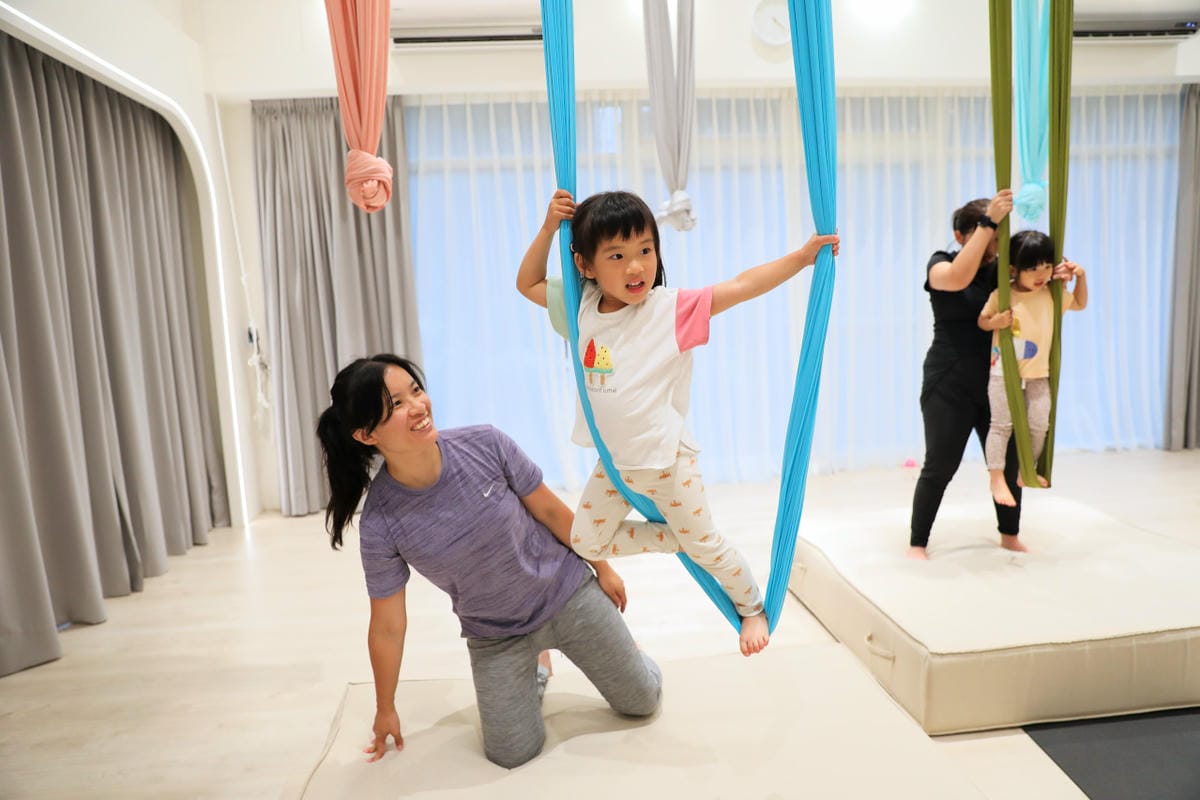 台北兒童瑜珈課程推薦! 101空中藝術 幼兒親子空中瑜珈、兒童空中瑜珈、瑜珈師資培訓