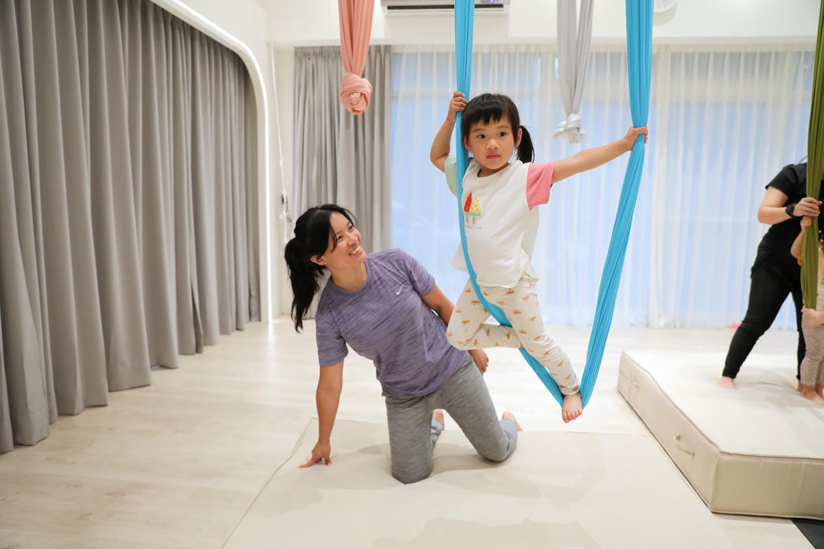 台北兒童瑜珈課程推薦! 101空中藝術 幼兒親子空中瑜珈、兒童空中瑜珈、瑜珈師資培訓