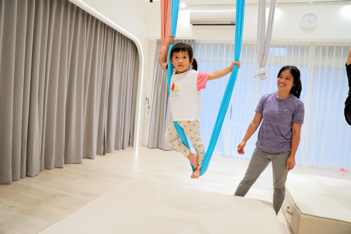 台北兒童瑜珈課程推薦! 101空中藝術 幼兒親子空中瑜珈、兒童空中瑜珈、瑜珈師資培訓