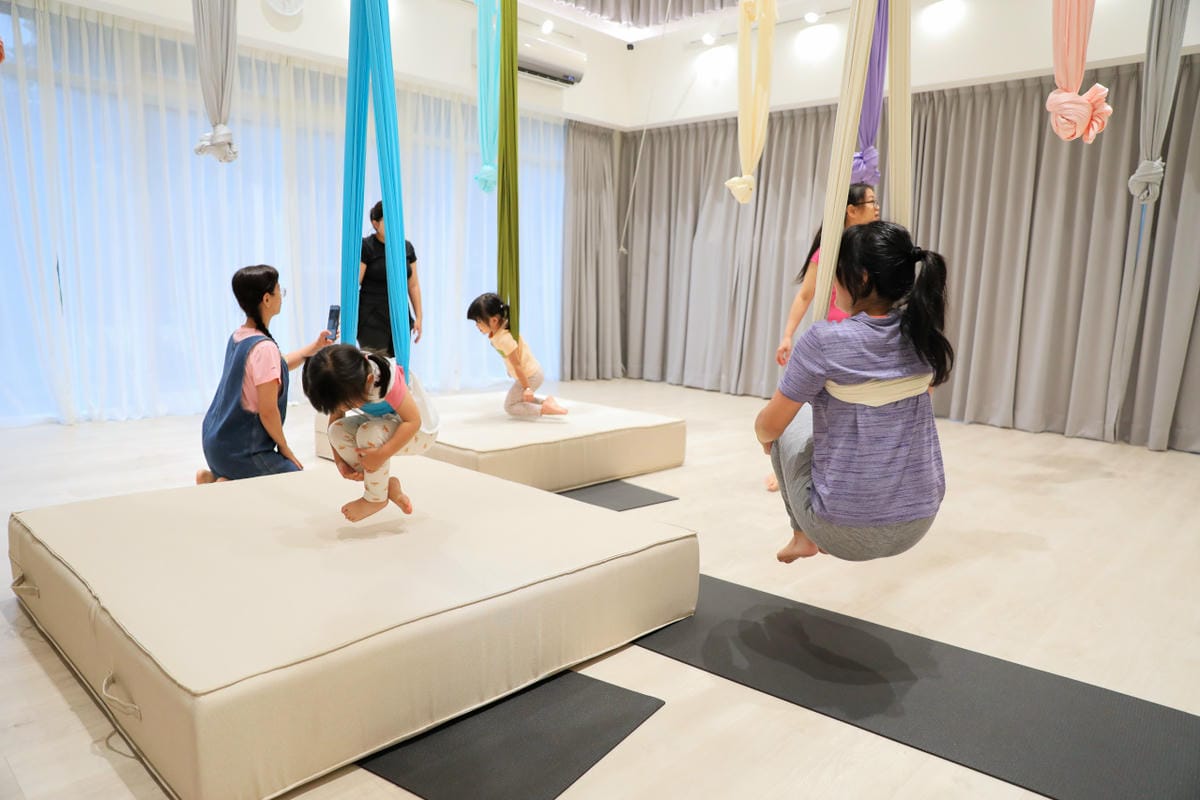 台北兒童瑜珈課程推薦! 101空中藝術 幼兒親子空中瑜珈、兒童空中瑜珈、瑜珈師資培訓