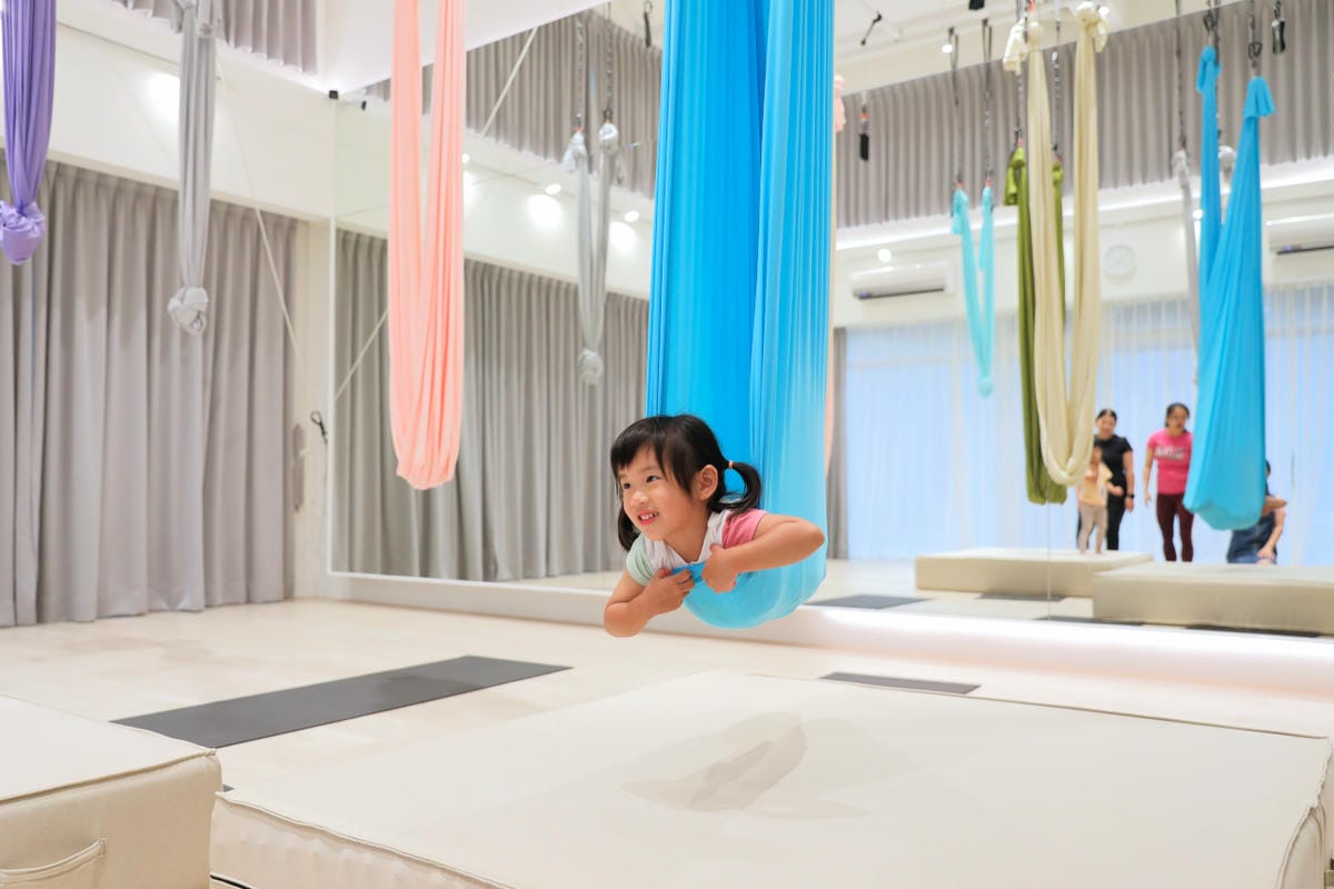 台北兒童瑜珈課程推薦! 101空中藝術 幼兒親子空中瑜珈、兒童空中瑜珈、瑜珈師資培訓