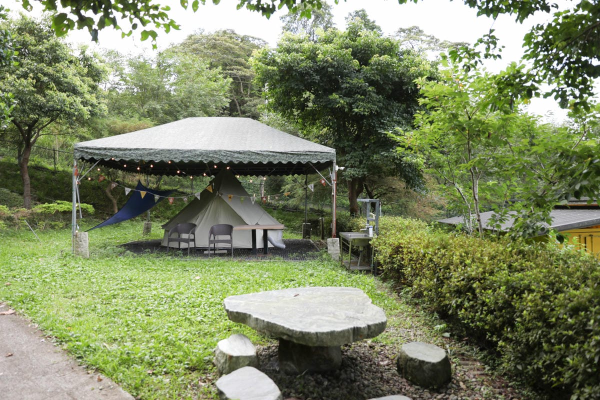 宜蘭百萬夜景露營地推薦! 鷗漫景觀農場 礁溪露營車.景觀山屋.懶人免搭帳豪華露營