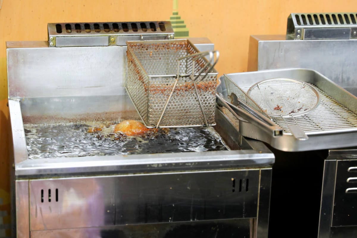 黃金春雞(桃園南崁店) 泰式炸雞專賣店 金黃酥香炸全雞外帶宵夜推薦! - 第8張圖 黃金春雞(桃園南崁店) 泰式炸雞專賣店 金黃酥香炸全雞外帶宵夜推薦!