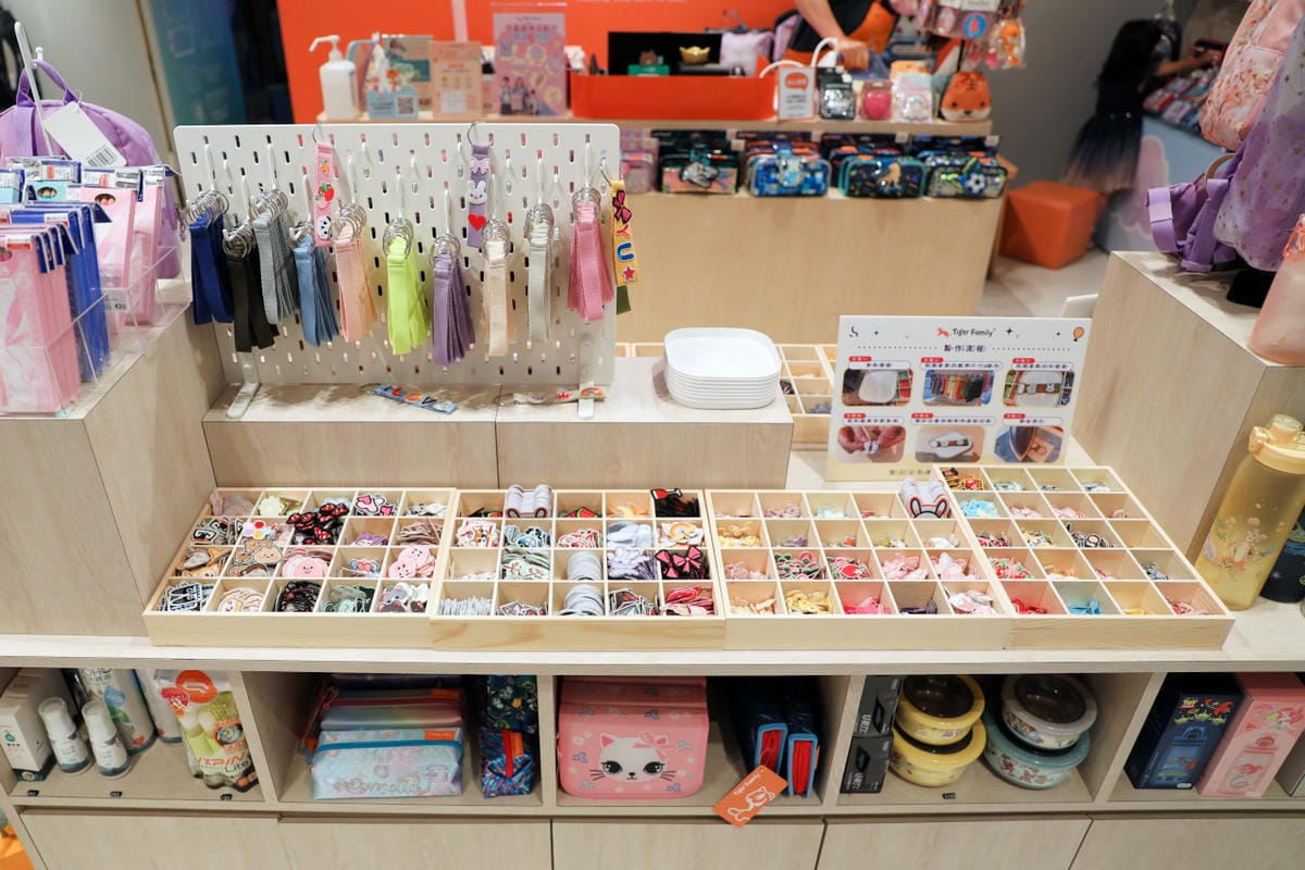 Tiger Family超輕量護脊書包 買書包就送韓國燙布貼客製化行李飄帶DIY(門市限定) - 第6張圖 Tiger Family超輕量護脊書包 買書包就送韓國燙布貼客製化行李飄帶DIY(門市限定)