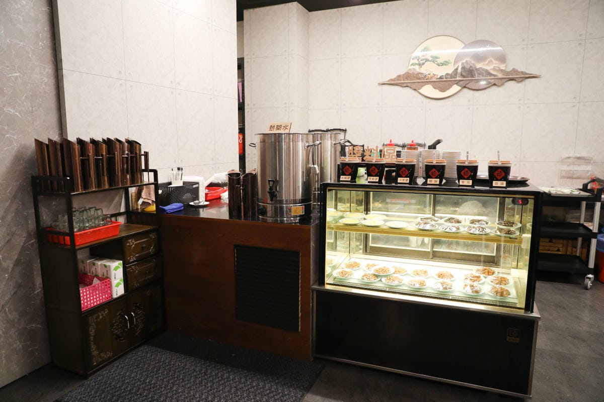 台南安平川菜推薦! LA時尚川菜墨川 四川樟茶烤鴨(安平店) 台南中式餐廳聚餐吃烤鴨,一鴨四吃超美味~ - 第5張圖 台南安平川菜推薦! LA時尚川菜墨川 四川樟茶烤鴨(安平店) 台南中式餐廳聚餐吃烤鴨,一鴨四吃超美味~