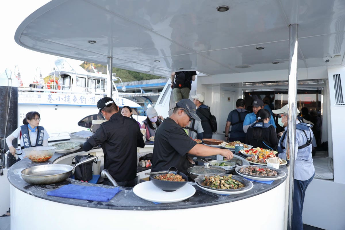2024基隆鎖管季 基隆旅遊體驗,親子一日遊推薦! 體驗在地美食.一夜干DIY.深度文化導覽,鉅隆豪華遊艇海釣太好玩了!! - 第25張圖 2024基隆鎖管季 基隆旅遊體驗,親子一日遊推薦! 體驗在地美食.一夜干DIY.深度文化導覽,鉅隆豪華遊艇海釣太好玩了!!
