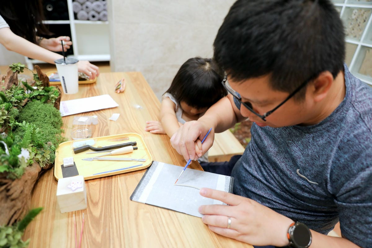 台北銀黏土寶石戒指DIY體驗課程推薦! Does Art 都是藝術 晴光店 可同時體驗手作簇絨地毯DIY課程~
