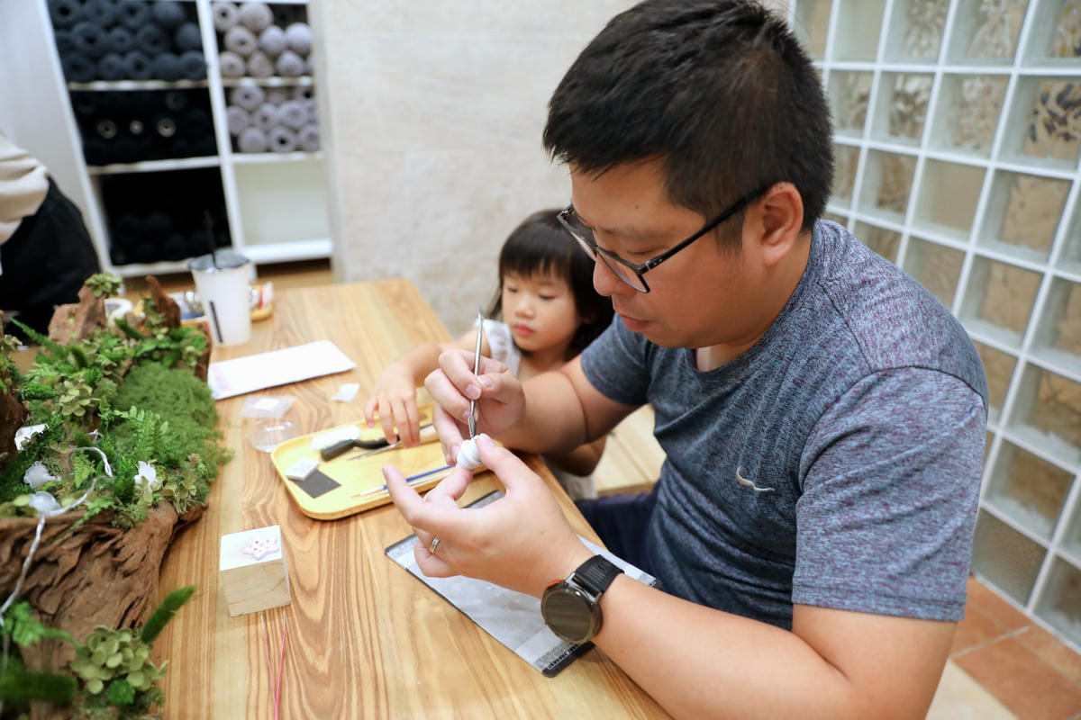 台北銀黏土寶石戒指DIY體驗課程推薦! Does Art 都是藝術 晴光店 可同時體驗手作簇絨地毯DIY課程~
