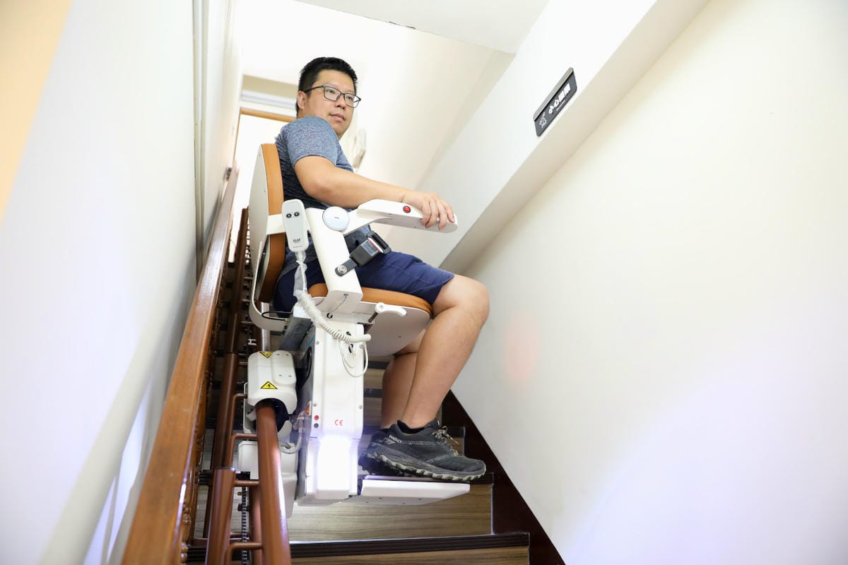 樓梯升降椅第一品牌推薦! MIT精品 羅布森樓梯升降椅 長輩及行動不便者上下樓好幫手