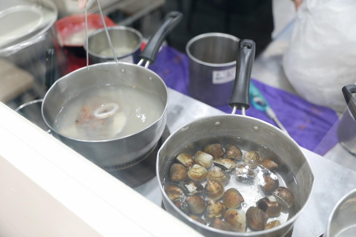 板橋美食推薦! 貝殼兄弟牡蠣麵蛤蜊麵 台北浮誇海鮮麵.近樹林火車站Ubereat外送推薦!