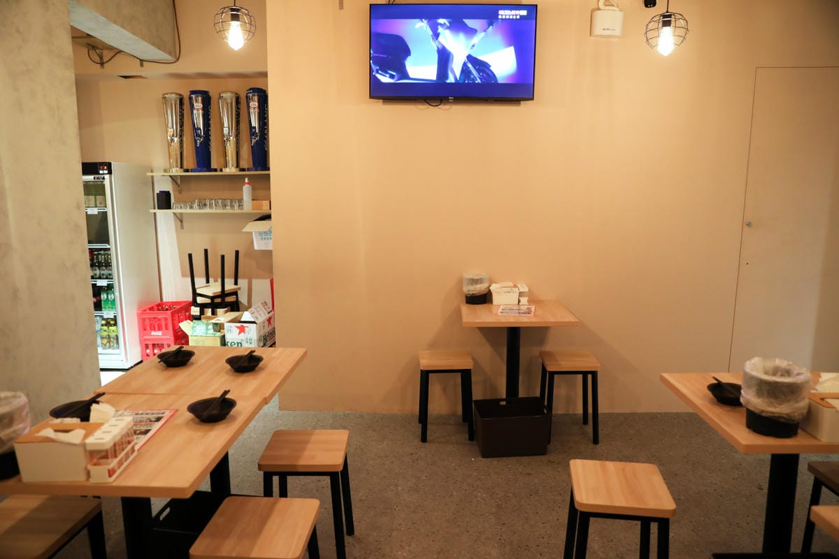 新莊美食 連鎖串燒居酒屋品牌柒息地串燒居酒屋新莊中華店 19元起平價串燒外帶推薦! 最用心的烤肉醬,喝生啤配串燒最對味!