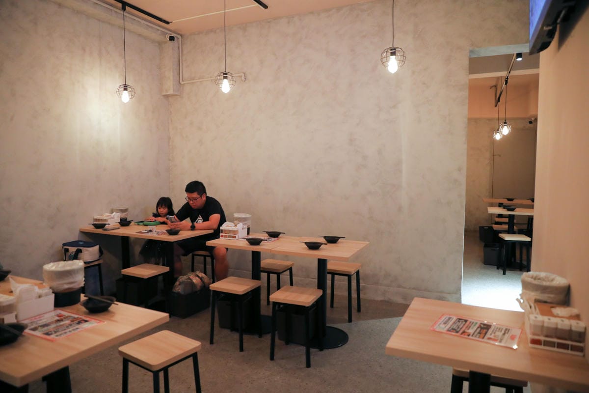 新莊美食 連鎖串燒居酒屋品牌柒息地串燒居酒屋新莊中華店 19元起平價串燒外帶推薦! 最用心的烤肉醬,喝生啤配串燒最對味!