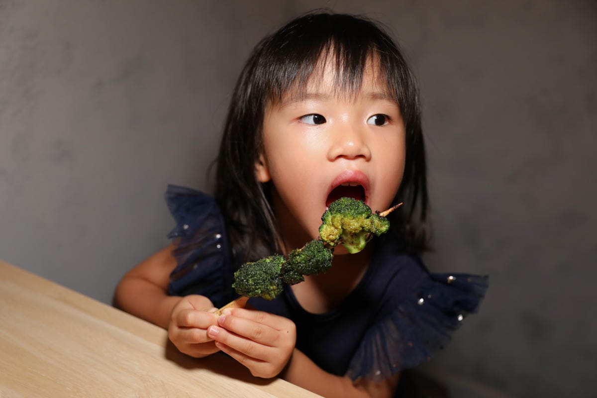 新莊美食 連鎖串燒居酒屋品牌柒息地串燒居酒屋新莊中華店 19元起平價串燒外帶推薦! 最用心的烤肉醬,喝生啤配串燒最對味!