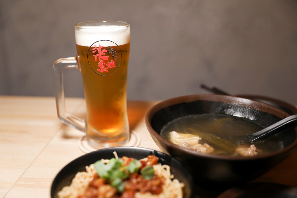 新莊美食 連鎖串燒居酒屋品牌柒息地串燒居酒屋新莊中華店 19元起平價串燒外帶推薦! 最用心的烤肉醬,喝生啤配串燒最對味!